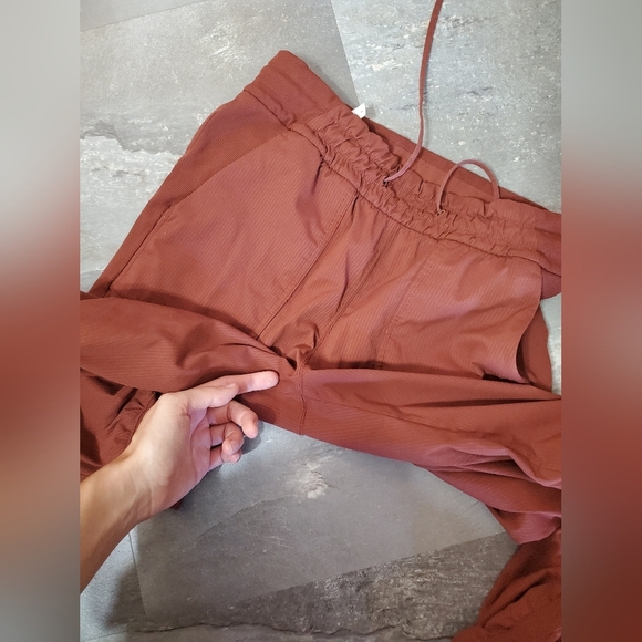 Lululemon Beyond the Studio Jogger. Dark Terracotta. 28". Size 8US. - Picture 12 of 16